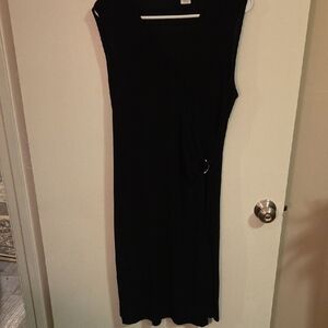 Laura Ashley Black Sleeveless Sheath Dress